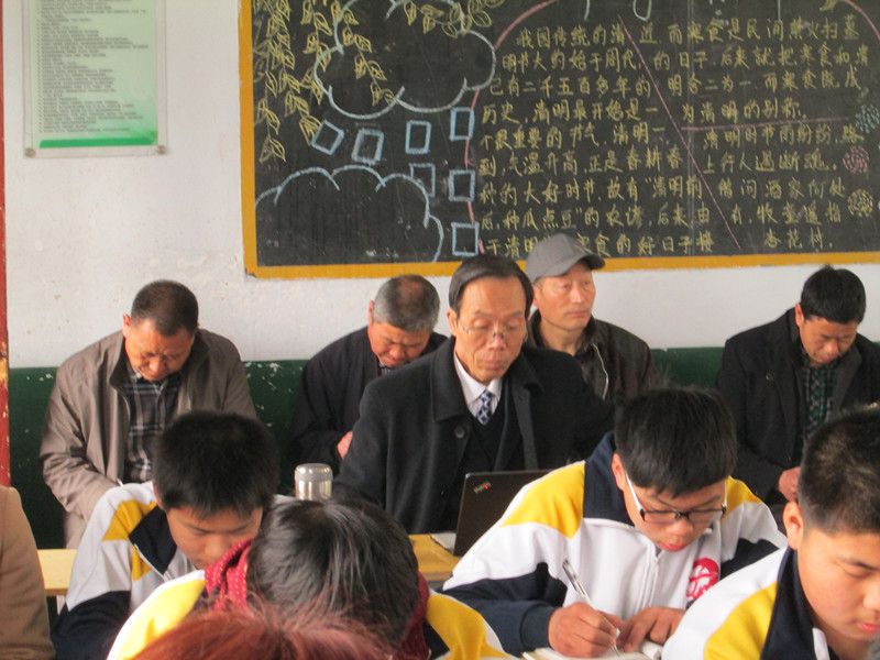 王敏勤教授来我校指导教育教学工作